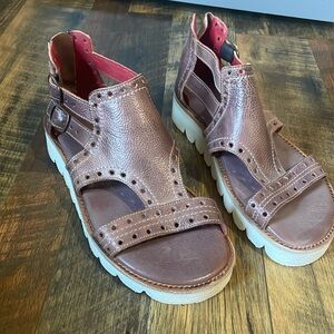 Bed/Stu gladiator sandal GUC